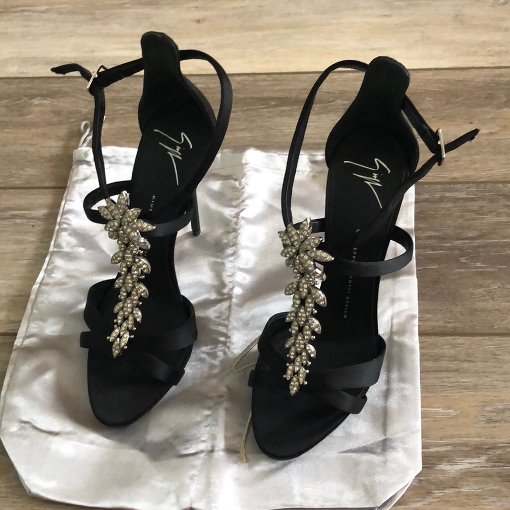 COPY - Giuseppe Zanotti Pump size 9